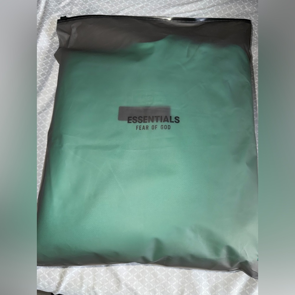 Fear Of god Essential Hoodie - Picture 14 of 14